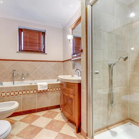 Apartament Monaco - Wyscigi
